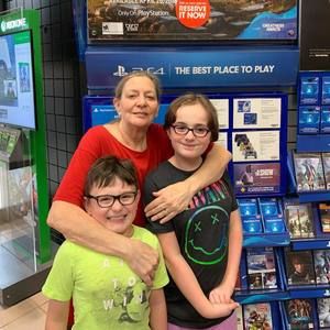 Meet your Posher, Julie